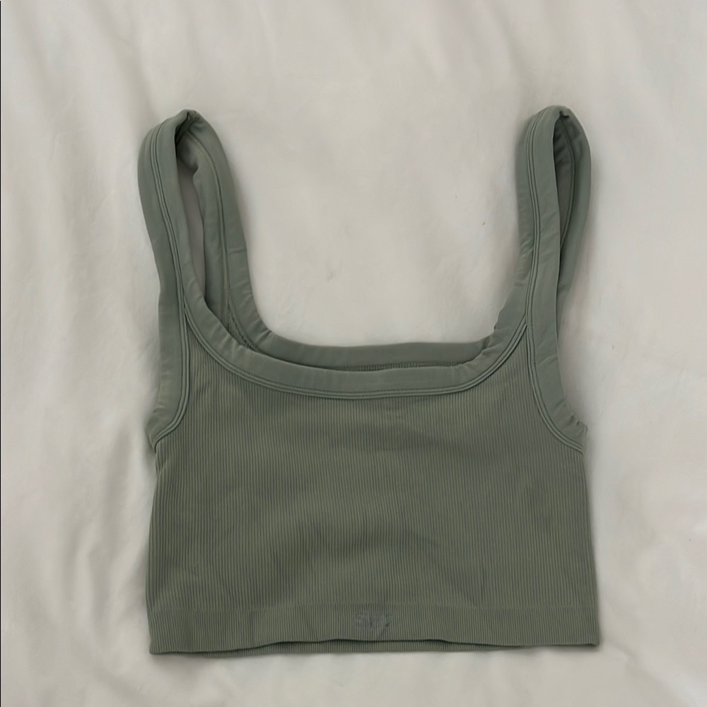 Set Active Ribbed Green Top